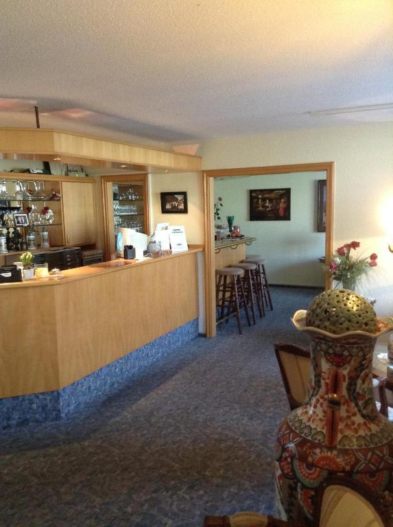 Hotel Zum Stresemann 2*