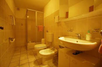 Zum Stresemann Hotel 2*